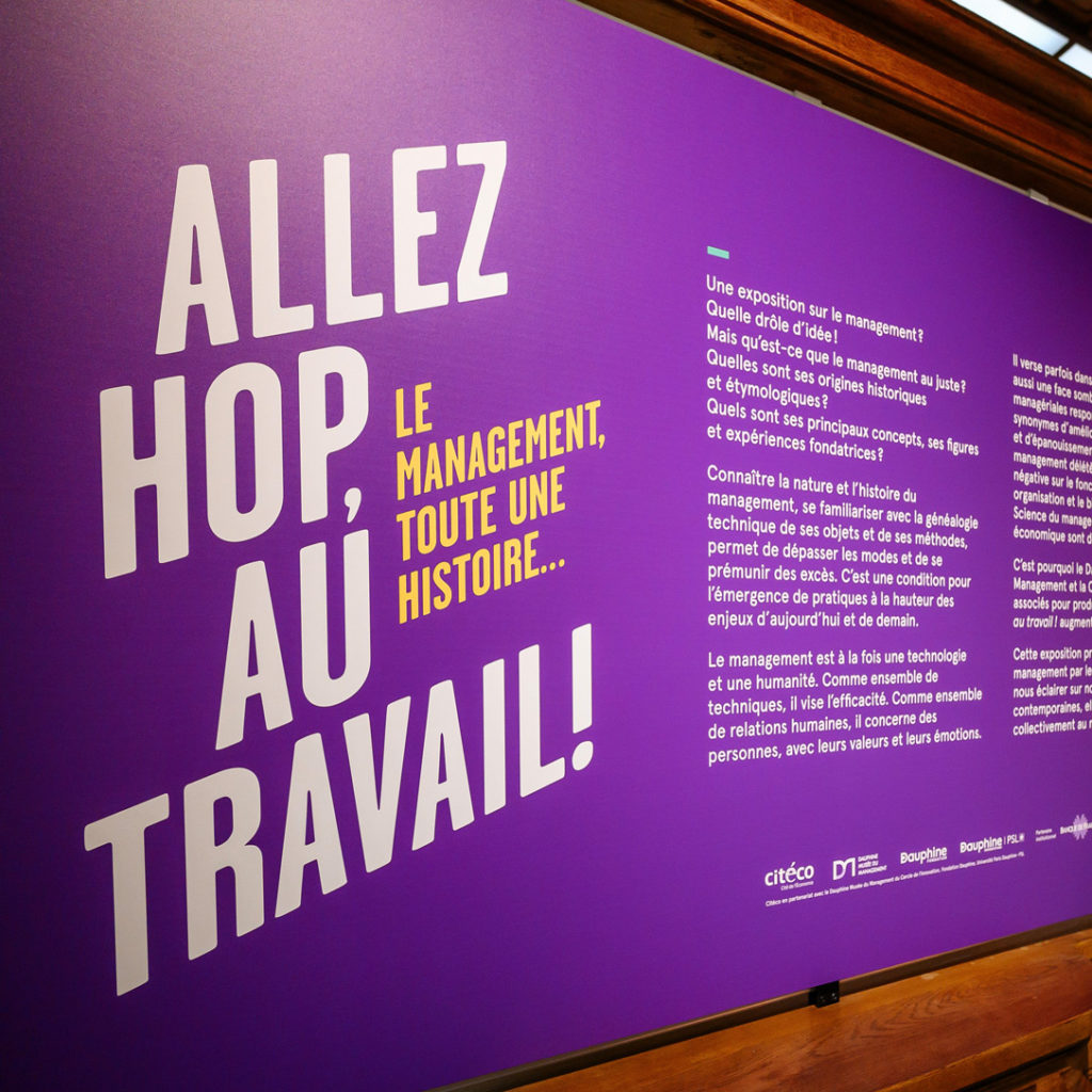 design visuel de panneaux d'exposition